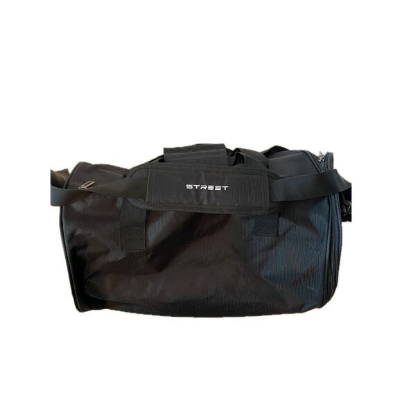The Street Black Duffel Bag 16"x10"x10" Zipped - Picture 2 of 6